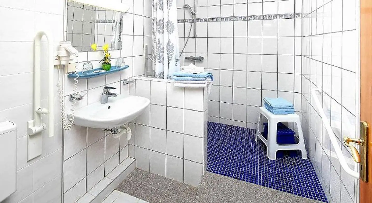 Strandhotel Orchidee Badezimmer