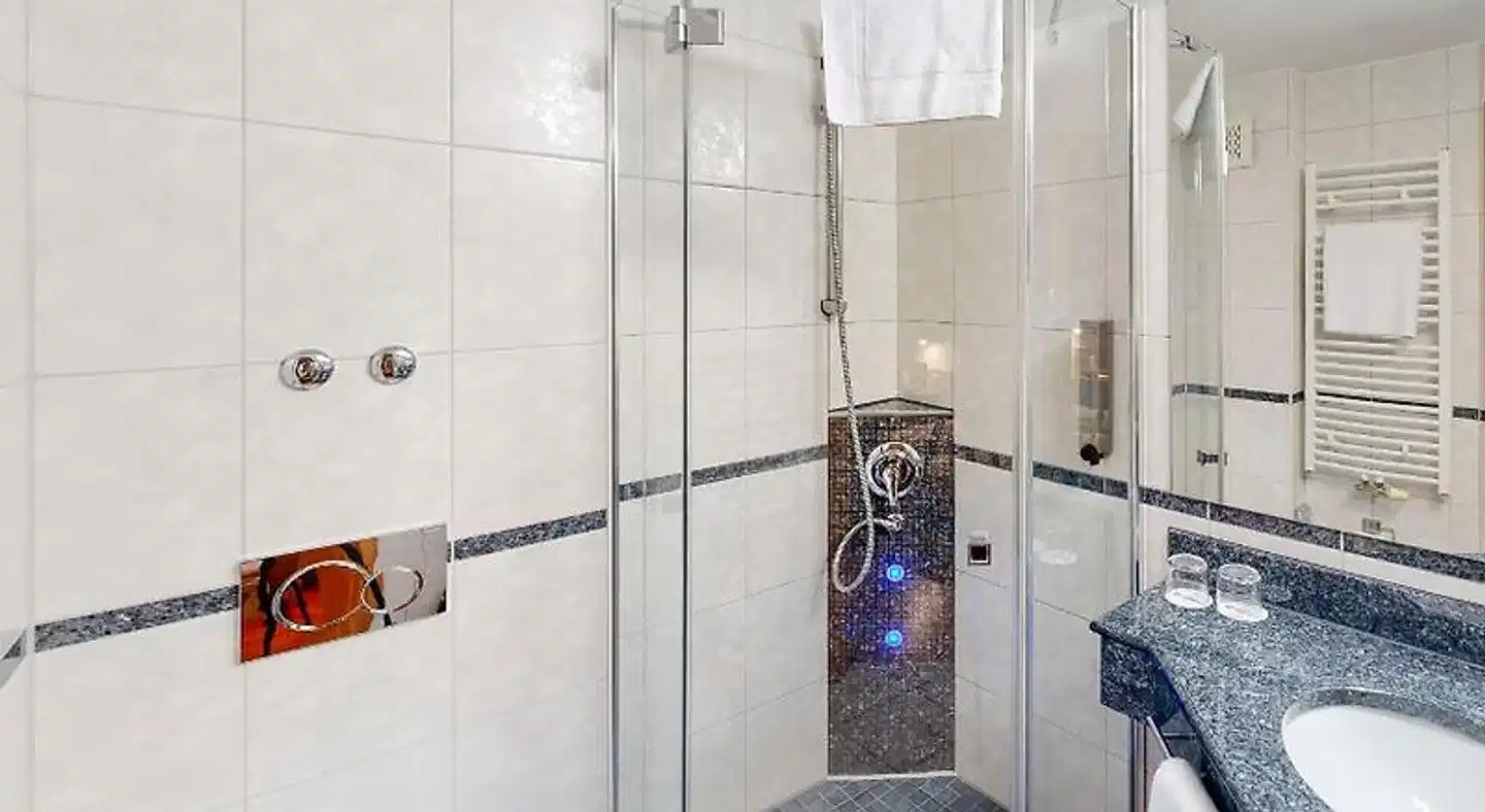 PLAZA INN Heilbronn Badezimmer