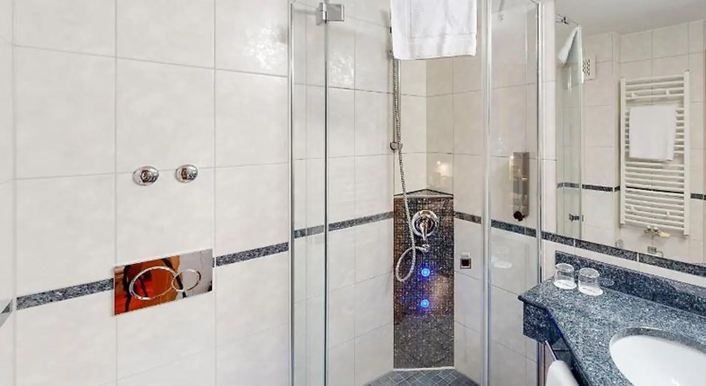 PLAZA INN Heilbronn Badezimmer