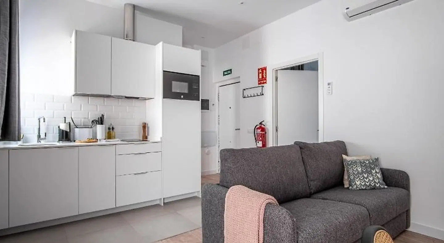 limehome Madrid Calle Ave Maria ROOM_EXAMPLE