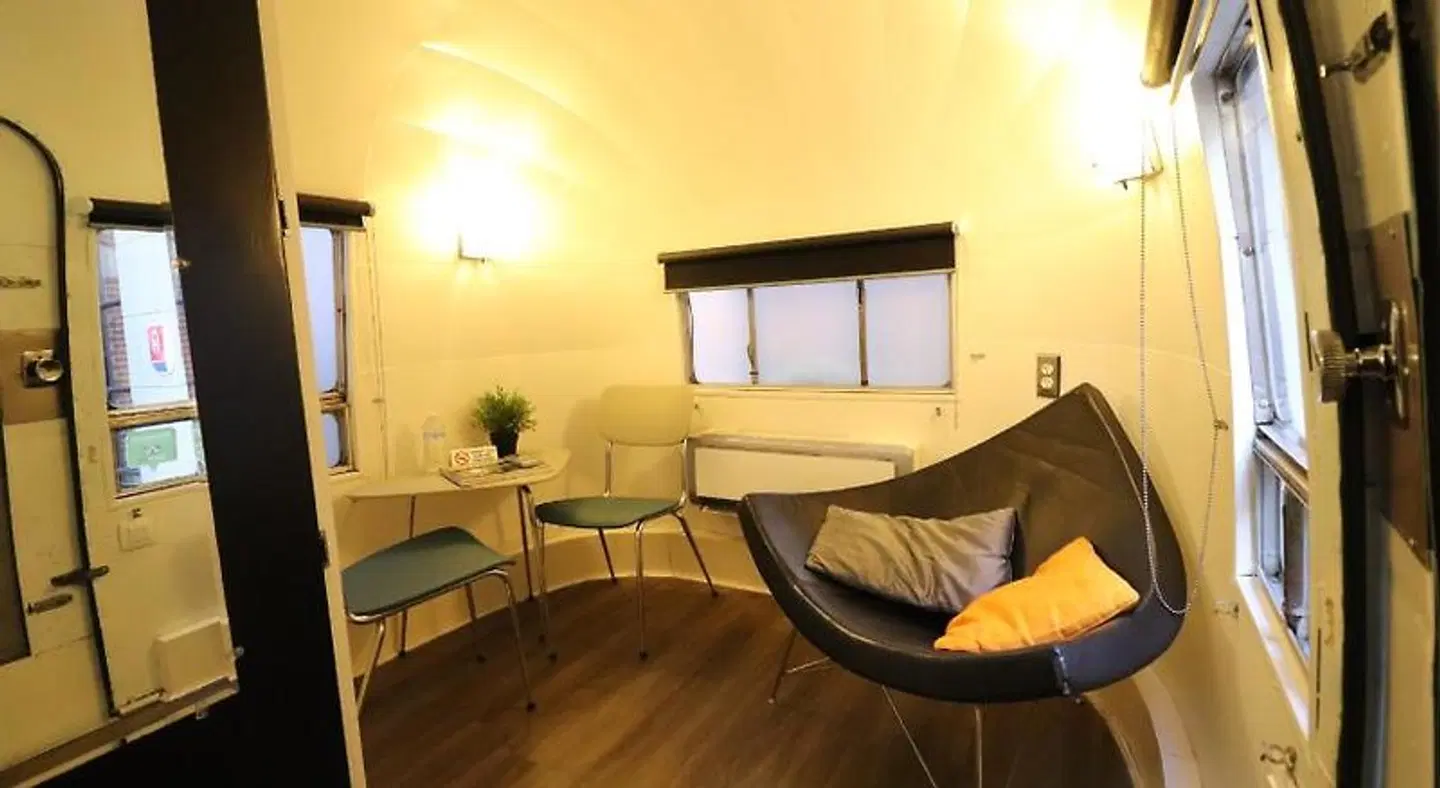 Vintage Hotel ROOM_EXAMPLE