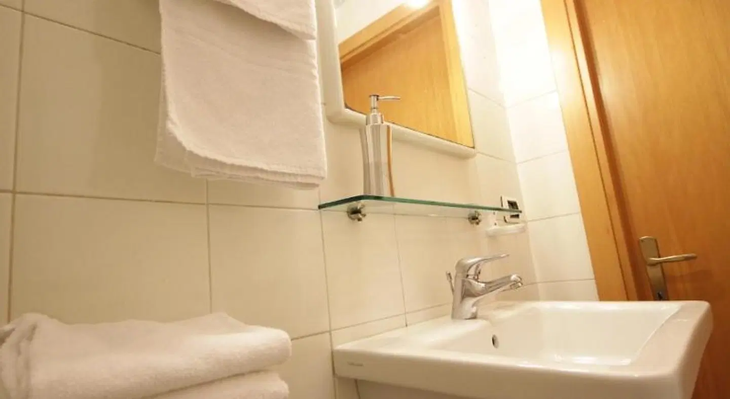 Tourist House B&B Badezimmer