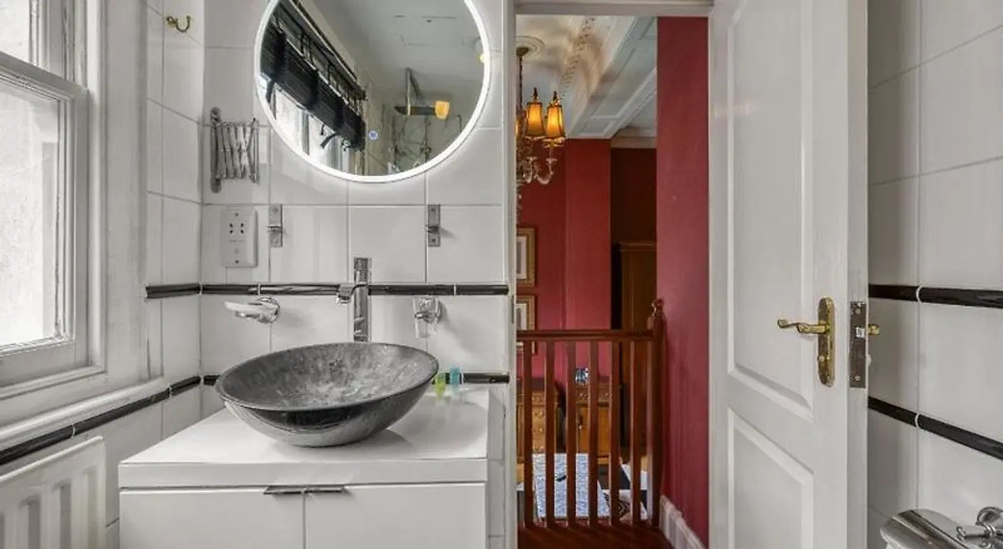 Opulence Central London Badezimmer