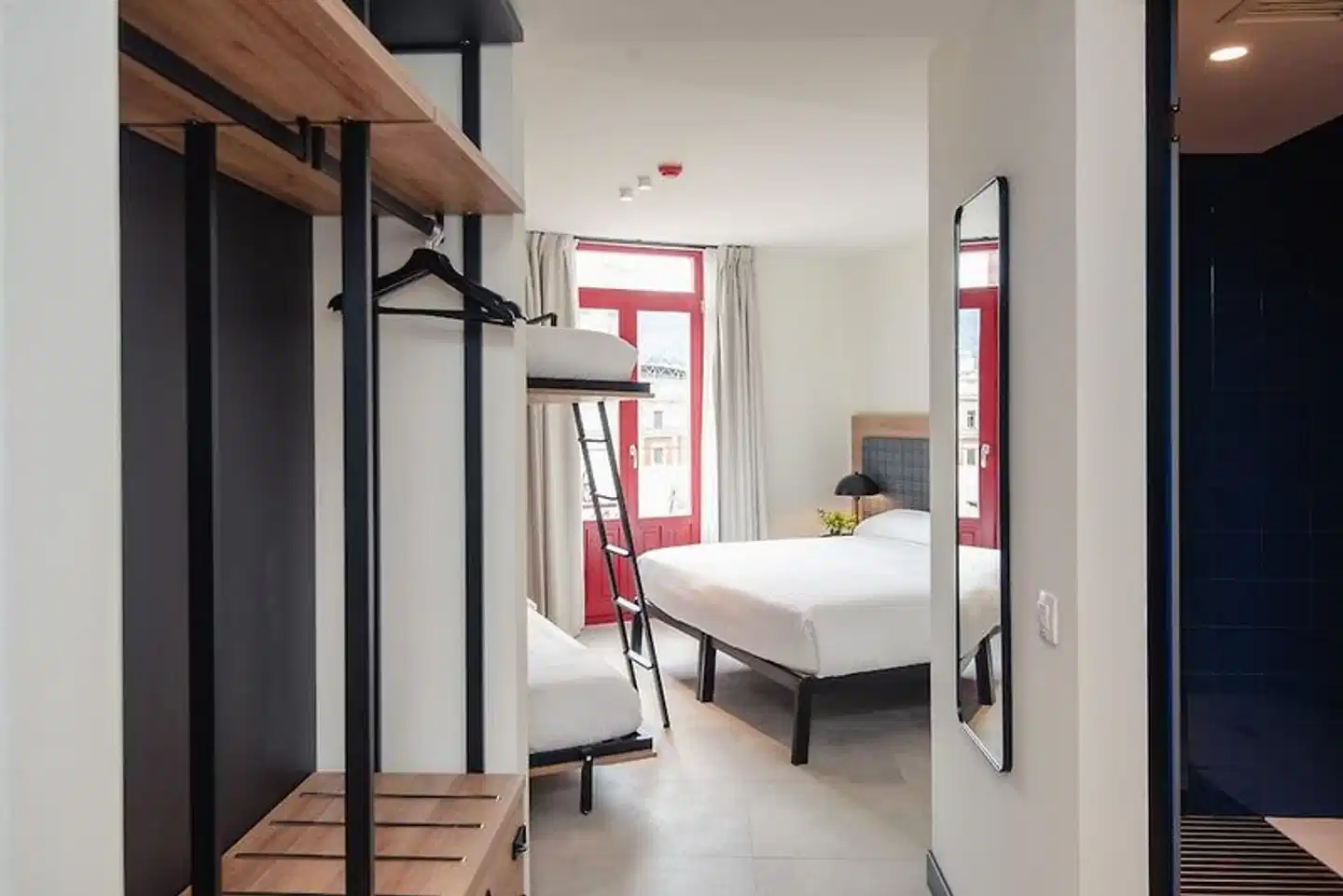 LATROUPE La Granja Wohnbeispiel