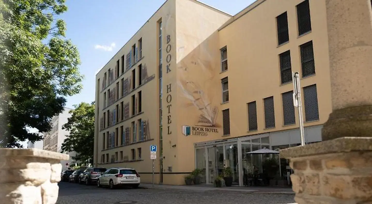 Book Hotel Leipzig EXTERIOR