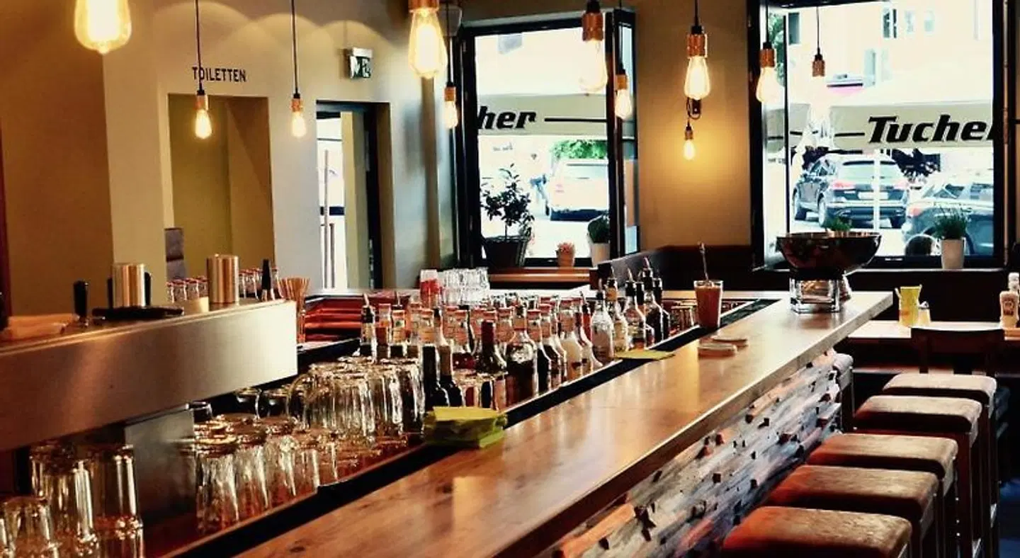 Hotel Five Bar