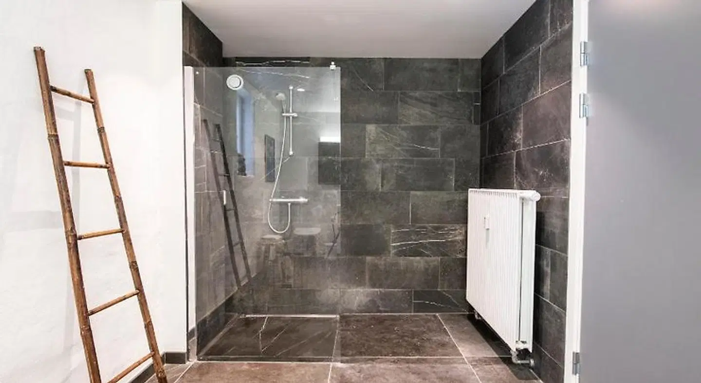The Churchill Apartments Badezimmer