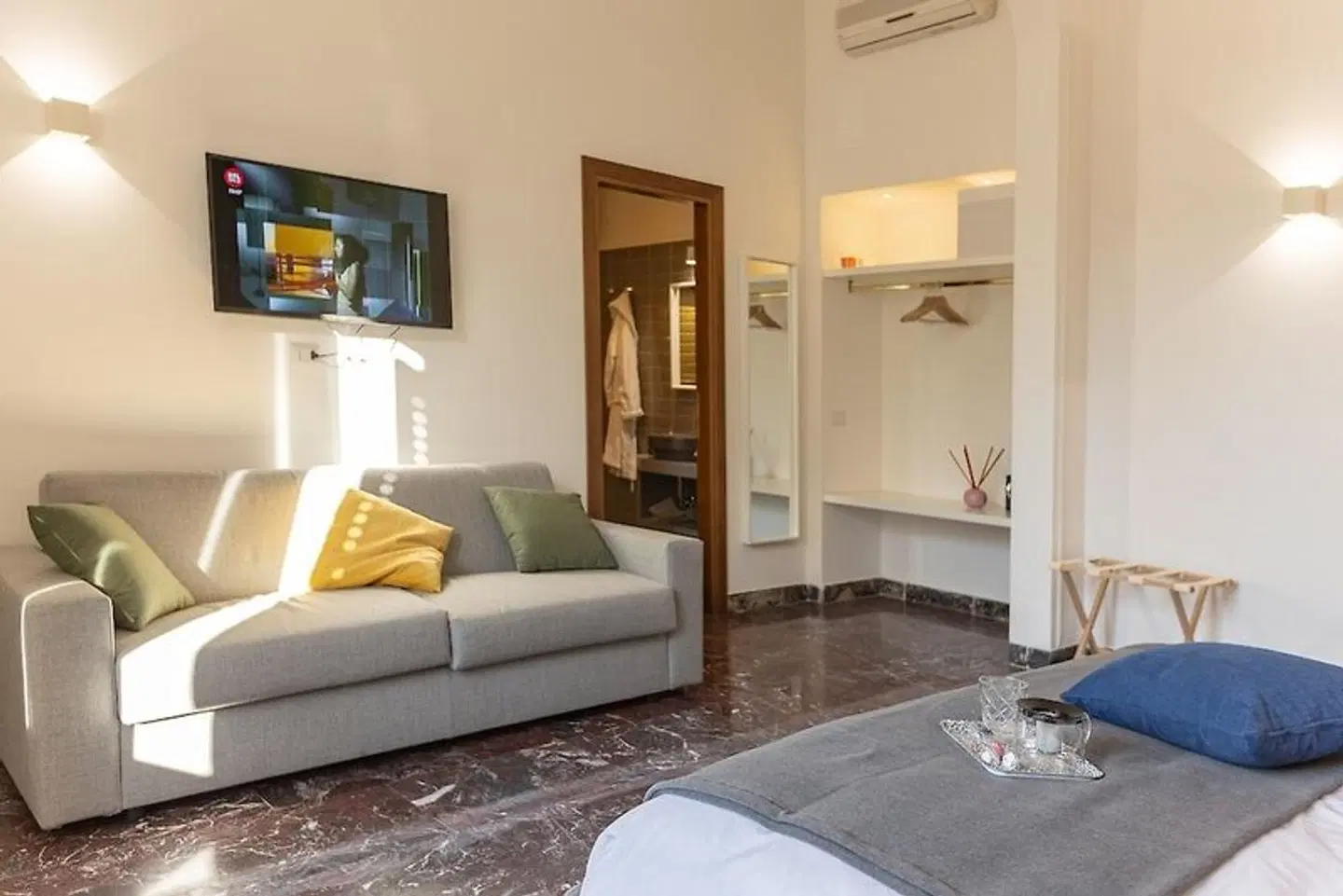 Lombardia40 Luxury Suites ROOM_EXAMPLE
