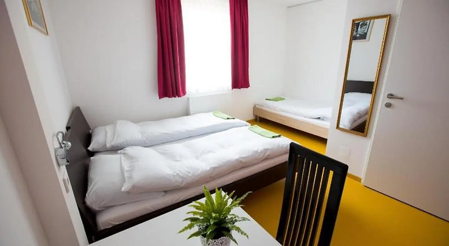 a&t Holiday Hostel Wien ROOM_EXAMPLE