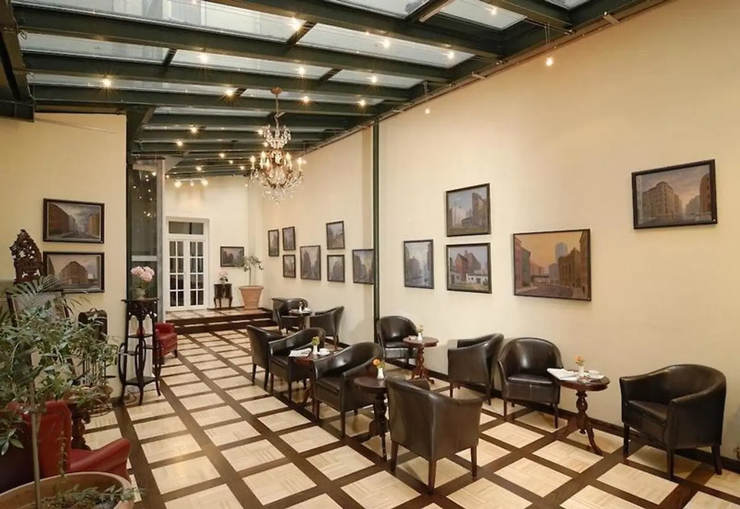 Myer's LOUNGE_LOBBY