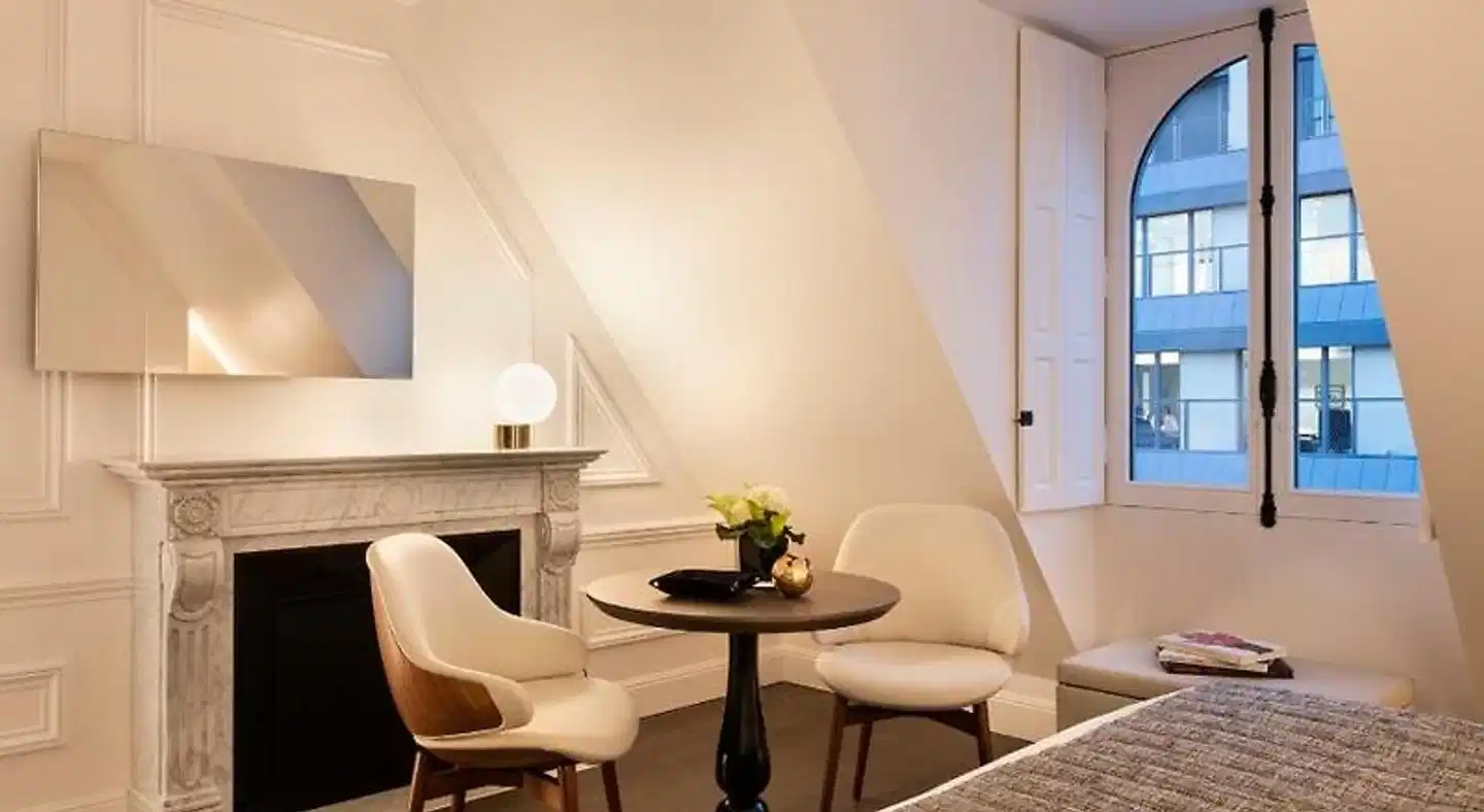 La Clef Champs-Élysées Paris Lobby