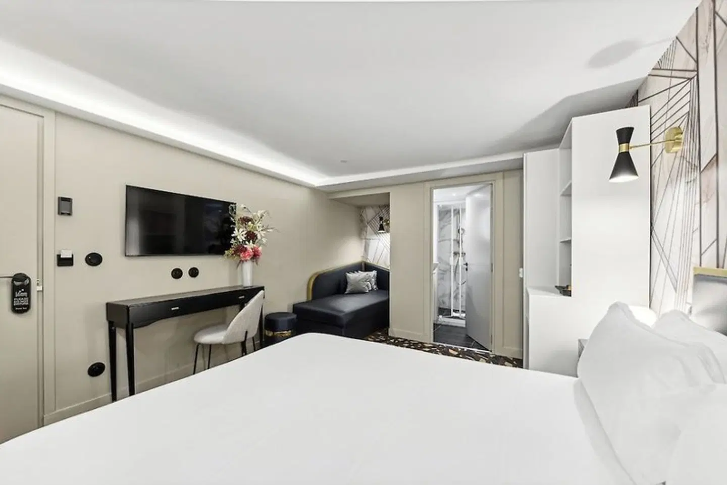 Mondial ROOM_EXAMPLE