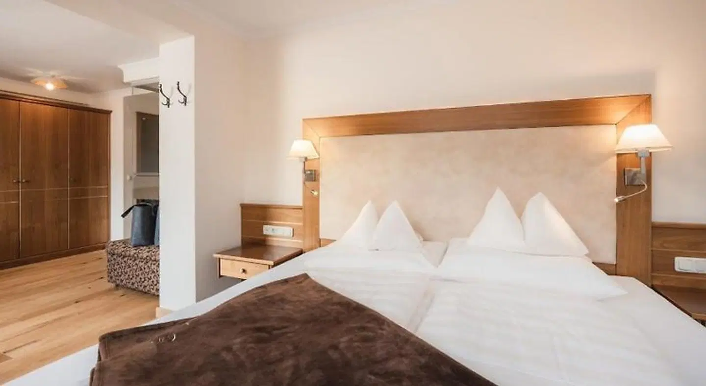 Alpine Resort Goies Superior ROOM_EXAMPLE