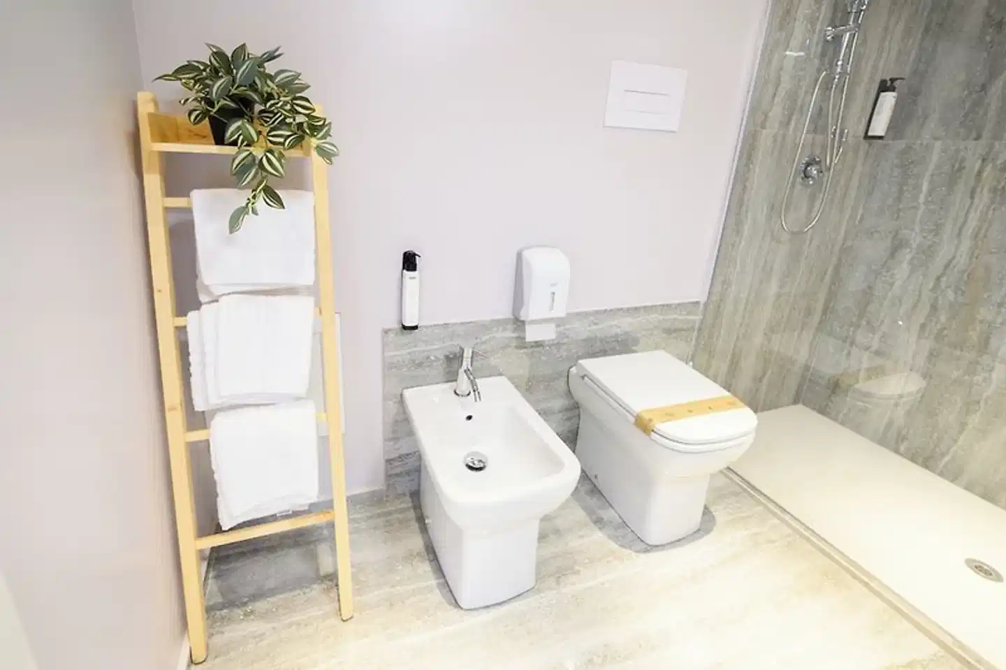 Baitan Hotel Badezimmer