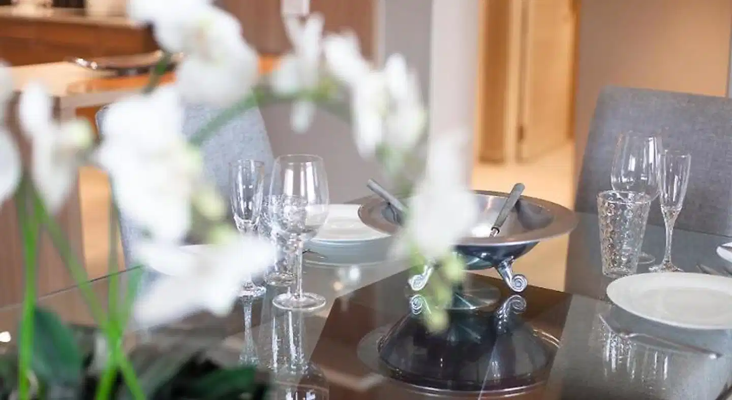 The Residences at Crystal Towers Restaurant