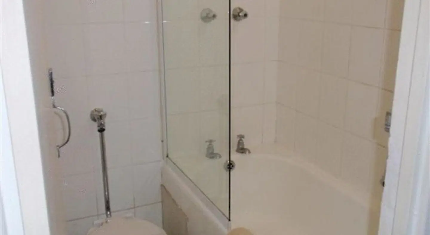Parade Hotel Badezimmer
