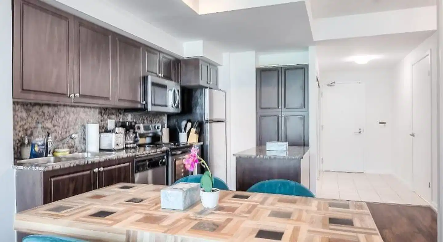 The Neptune I by Rivetstays Wohnbeispiel