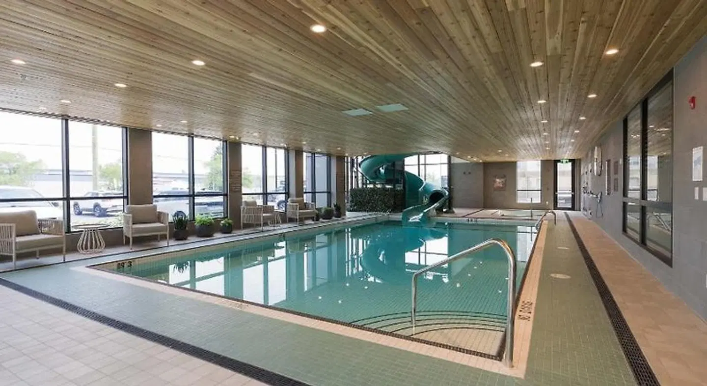 Sandman Signature Winnipeg Airport Hotel & Suites Hallenbad