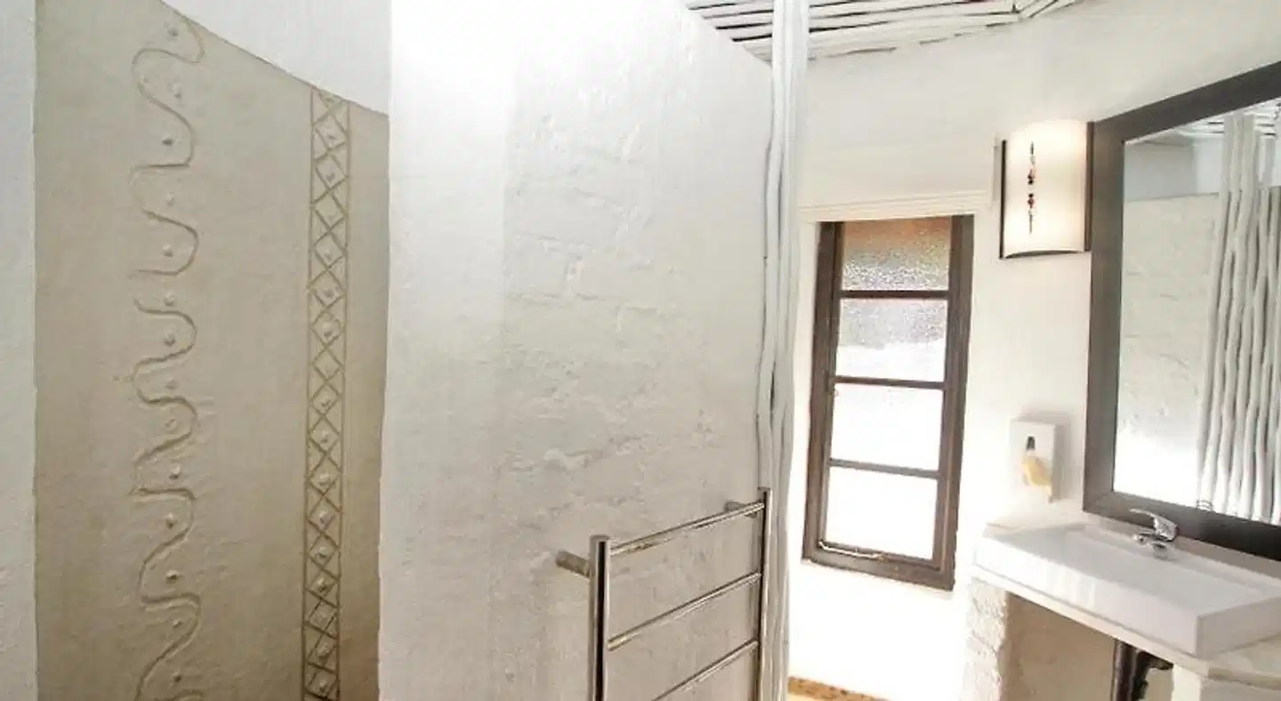 Hakunamatata Lodge and Health Spa Badezimmer