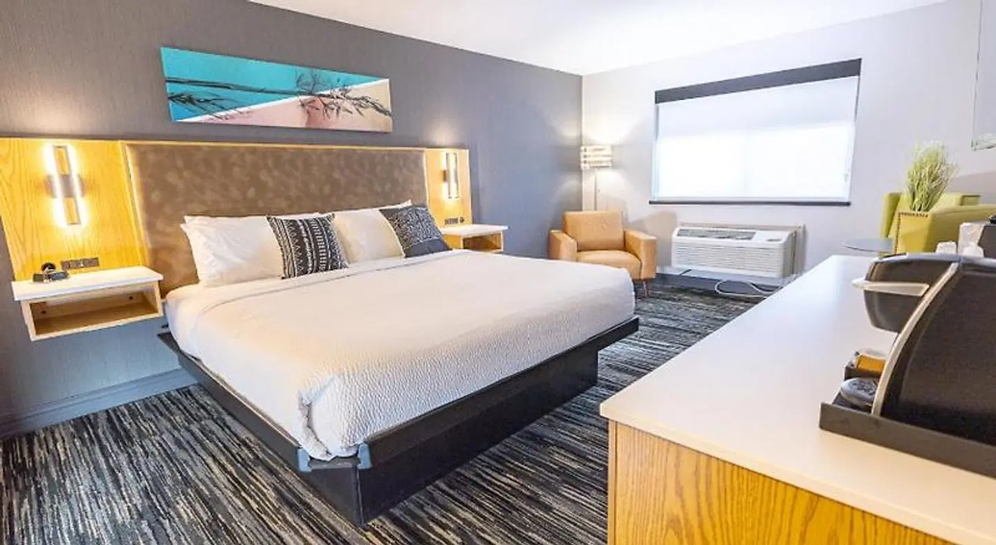 Creekside Hotel & Suites Canyonville ROOM_EXAMPLE