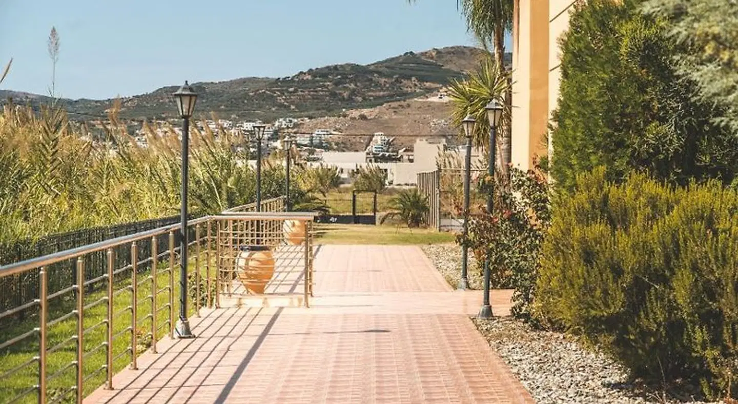 Chrispy Waterpark Resort Terrasse