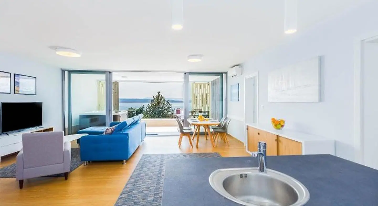 Abalone Apartments ROOM_EXAMPLE