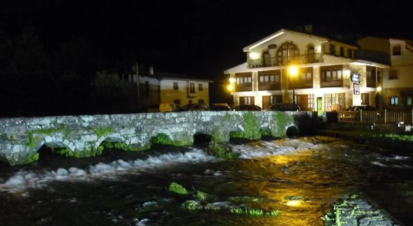 Posada La Fuentona de Ruente EXTERIOR