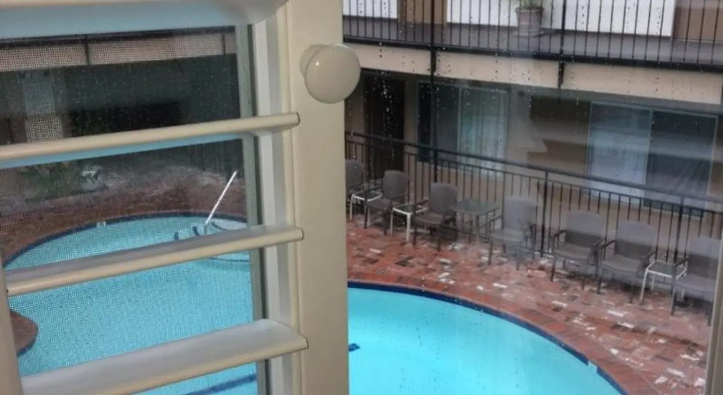 Dunes Inn - Wilshire OUTDOOR_POOL