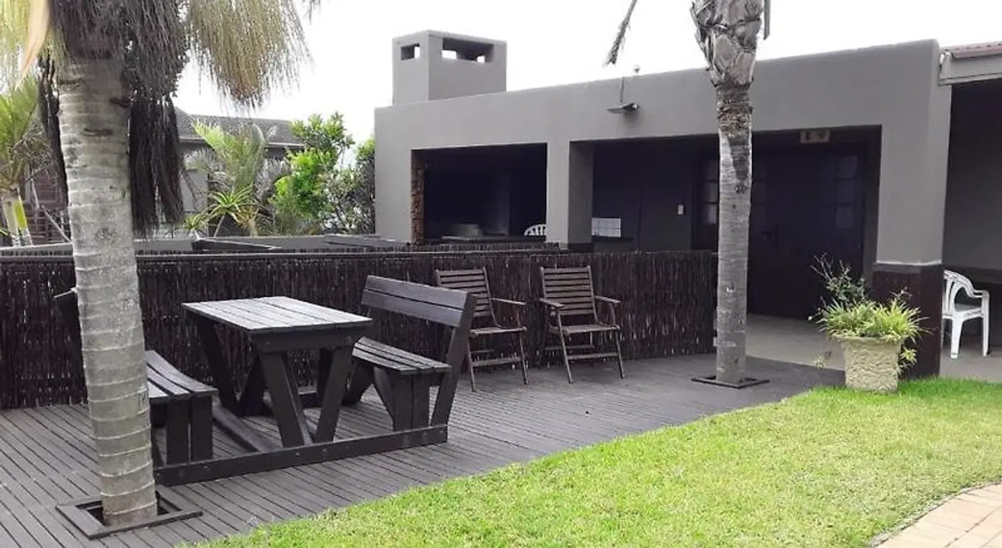 Khaya La Manzi Guest Lodge Terrasse