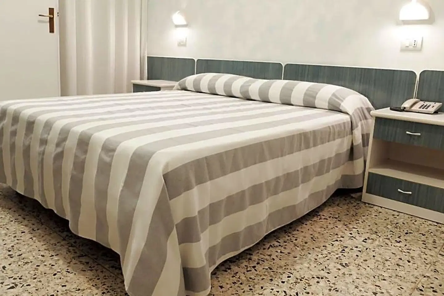 Aurea ROOM_EXAMPLE