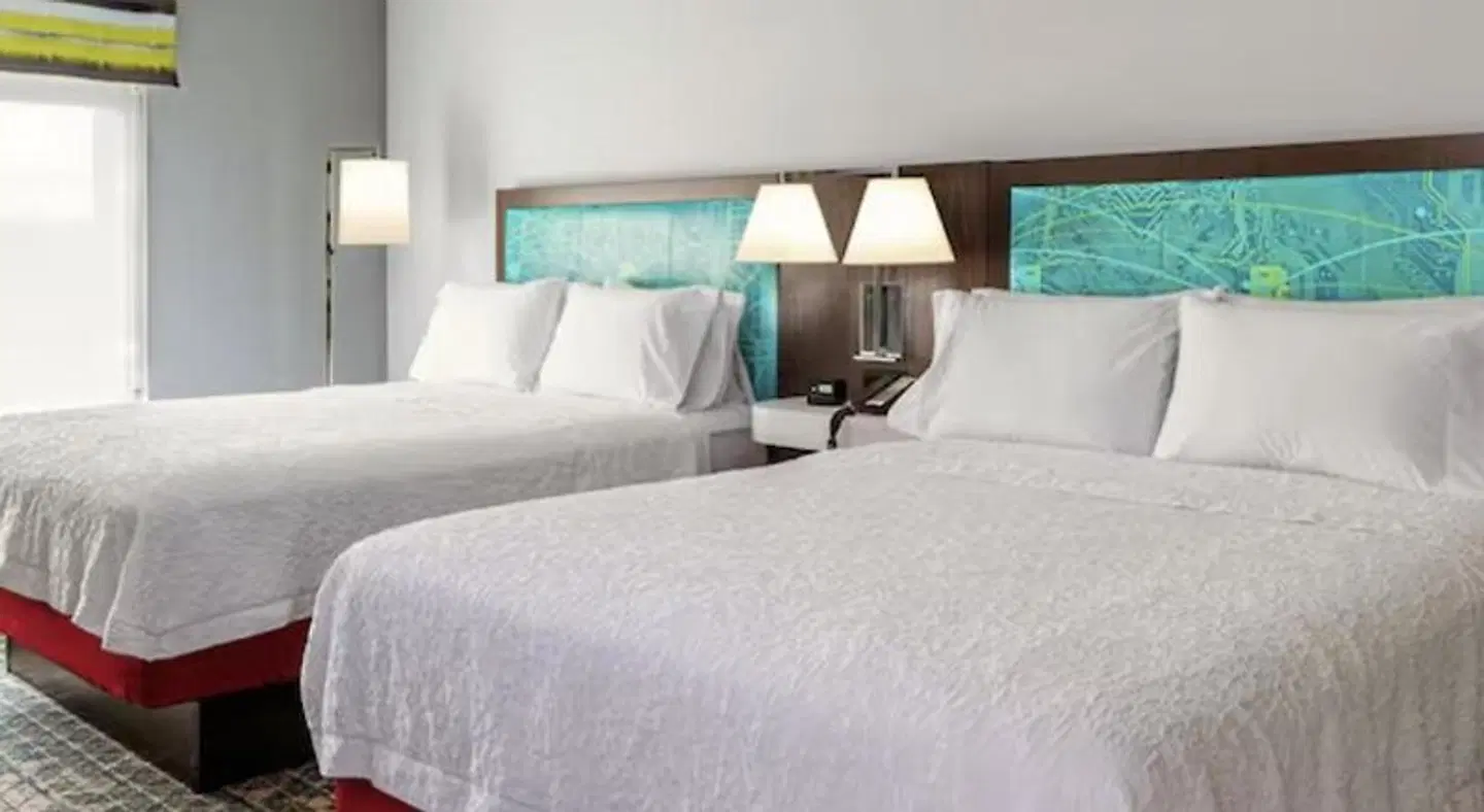 Hampton Inn Manitowoc ROOM_EXAMPLE