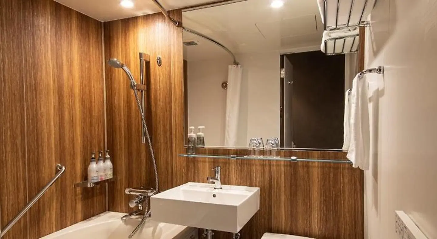 Hotel Keihan Tenmabashi Ekimae Badezimmer