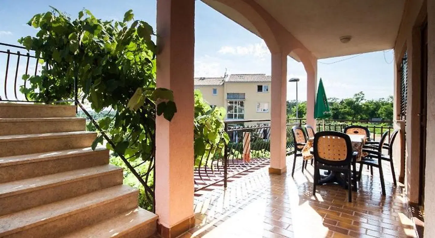 Apartments Dara Terrasse