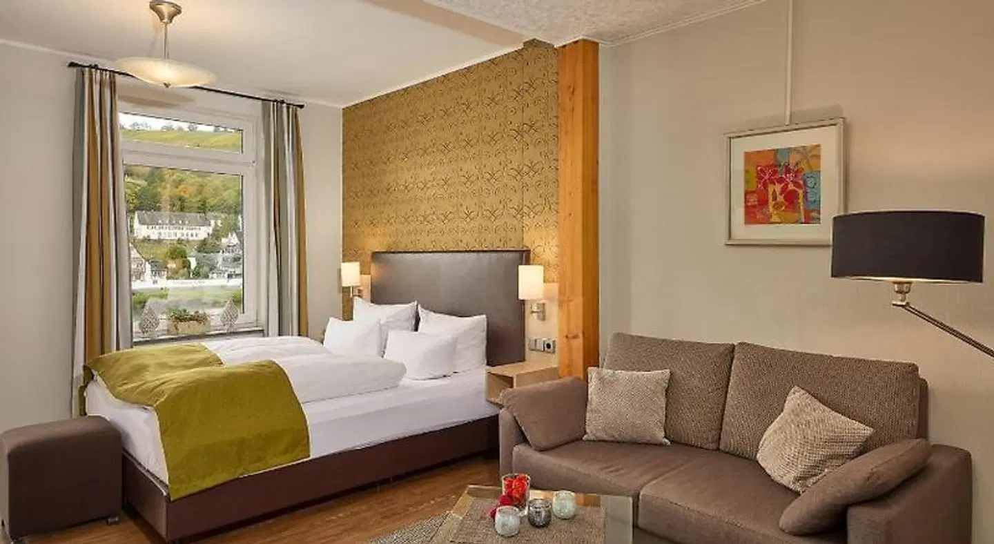 Hotel-Weinhaus-Mayer ROOM_EXAMPLE