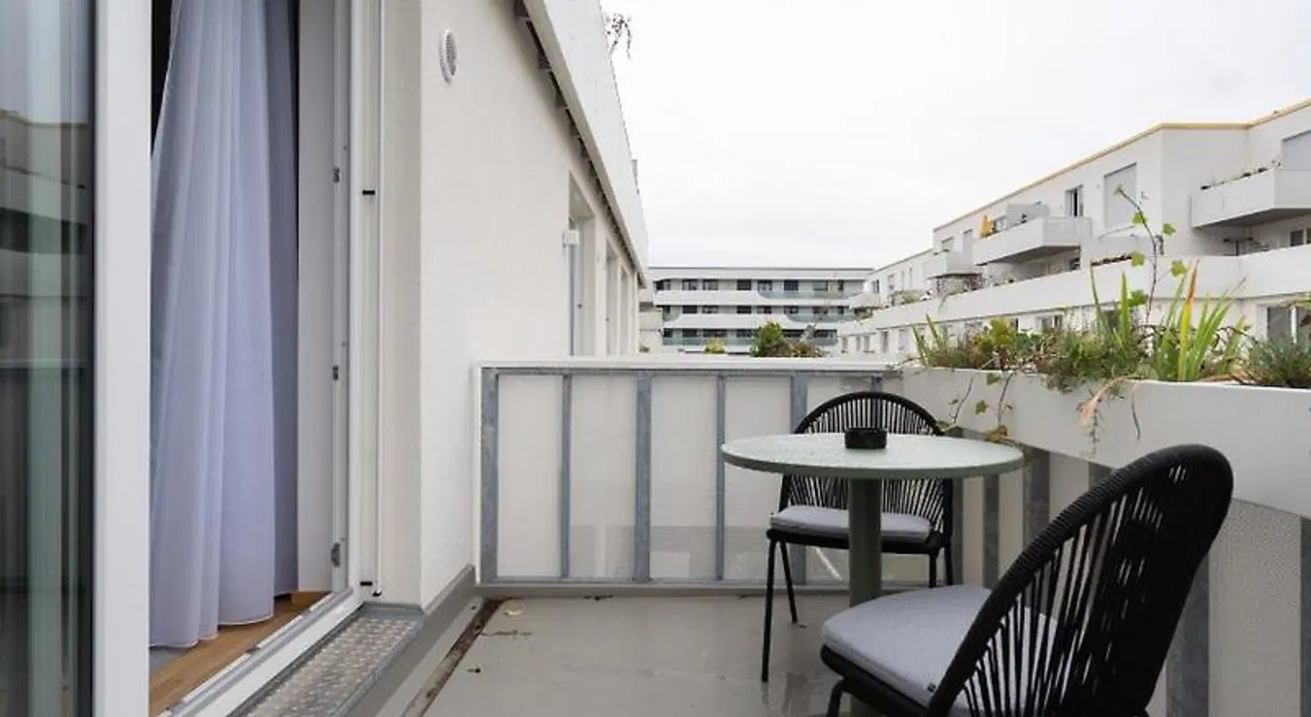 Limehome Dresden Wallstraße Terrasse