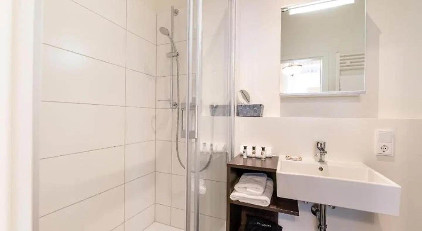 Luxstay Bad Nauheim Badezimmer