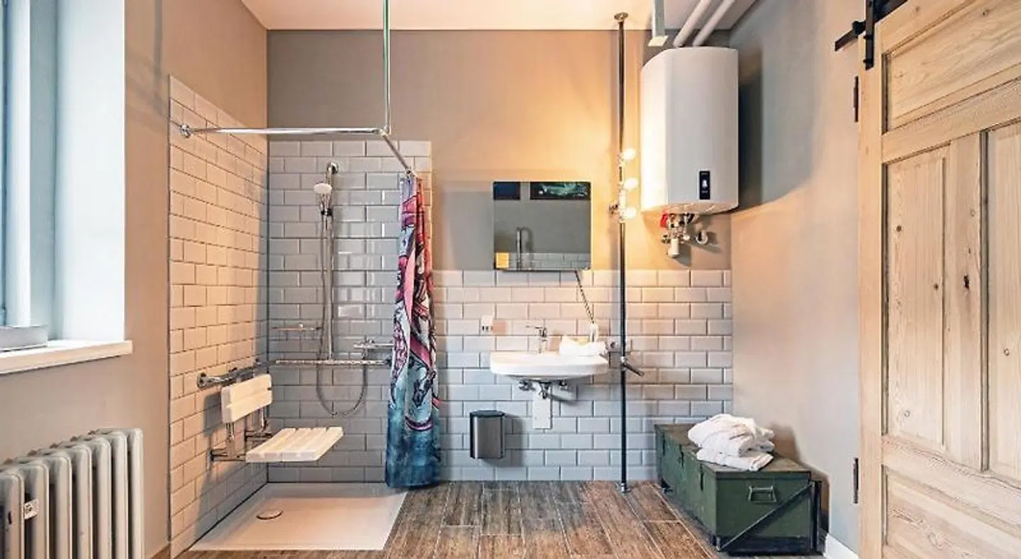 Weltraumbahnhof Rautenkranz - Steampunk Hotel Badezimmer