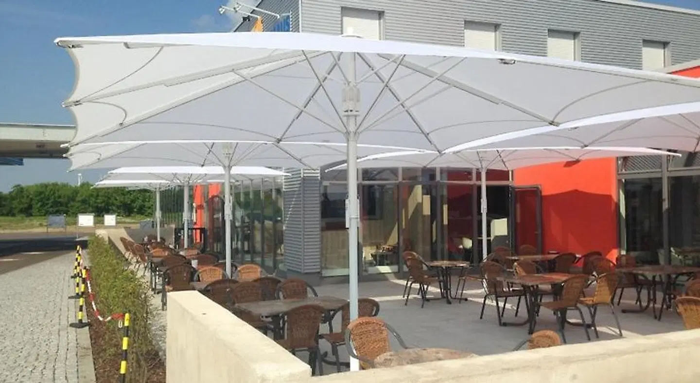 Autohof Bitterfeld Terrasse