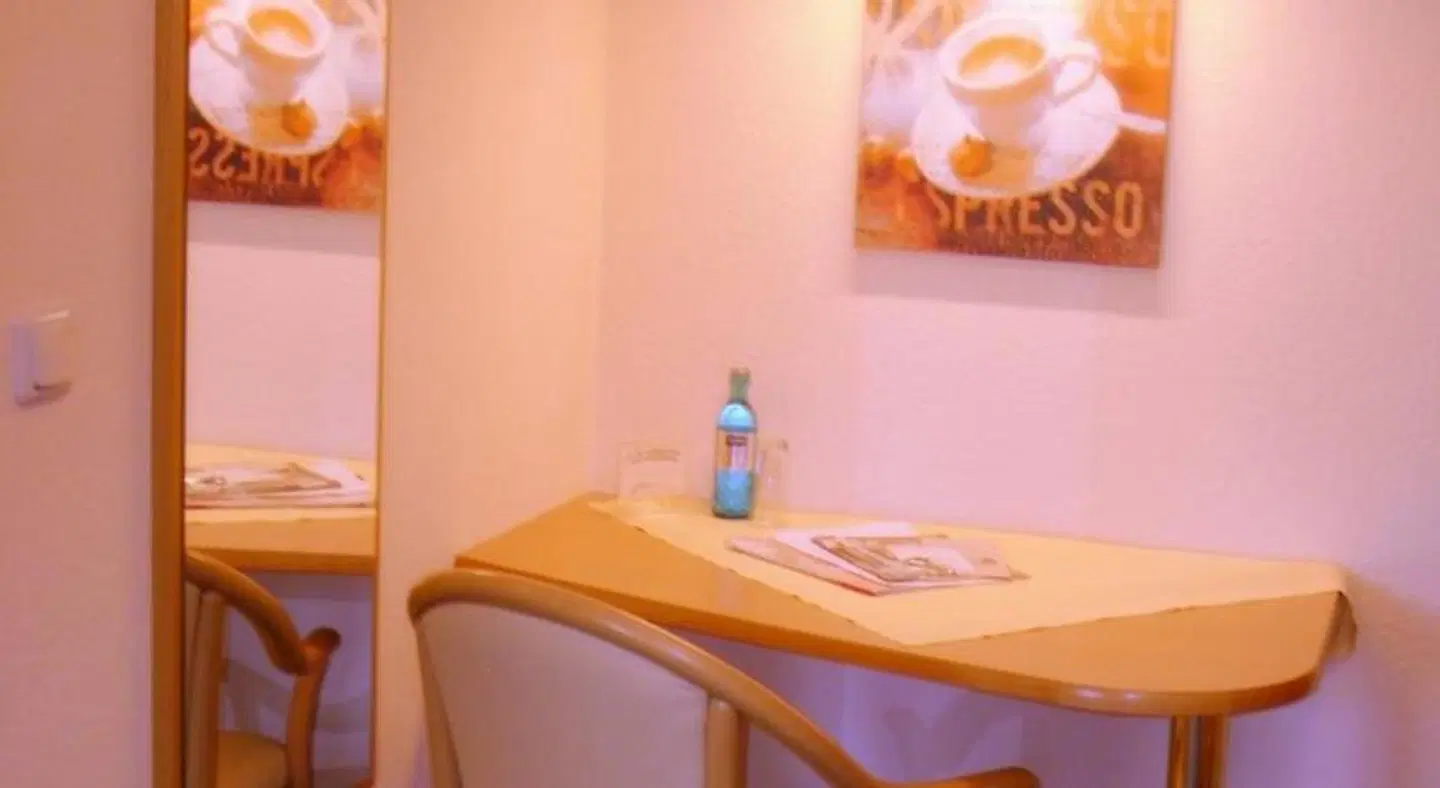 Elegant-Hotel "Zur Burg" ROOM_EXAMPLE