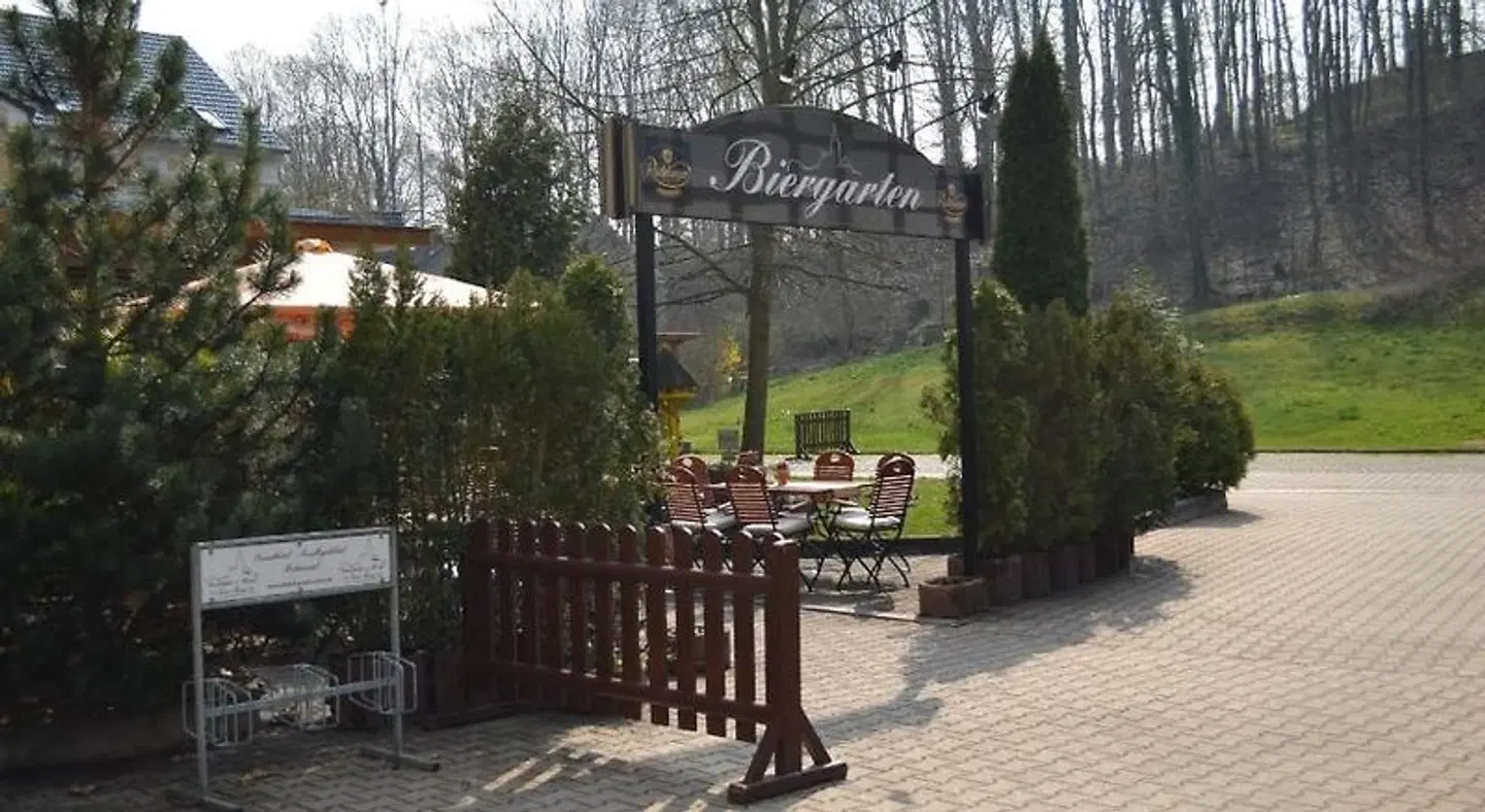 Elegant-Hotel "Zur Burg" Terrasse