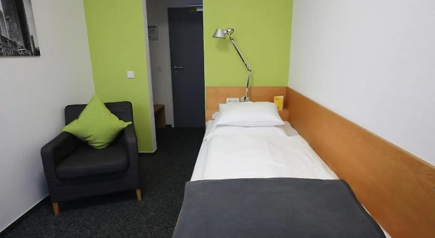 hoffmanns hofe ROOM_EXAMPLE