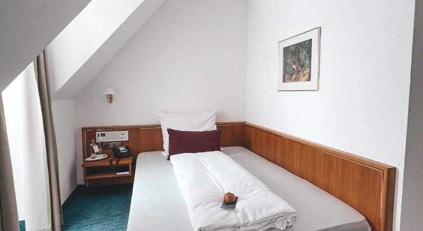 Tillmanns ROOM_EXAMPLE