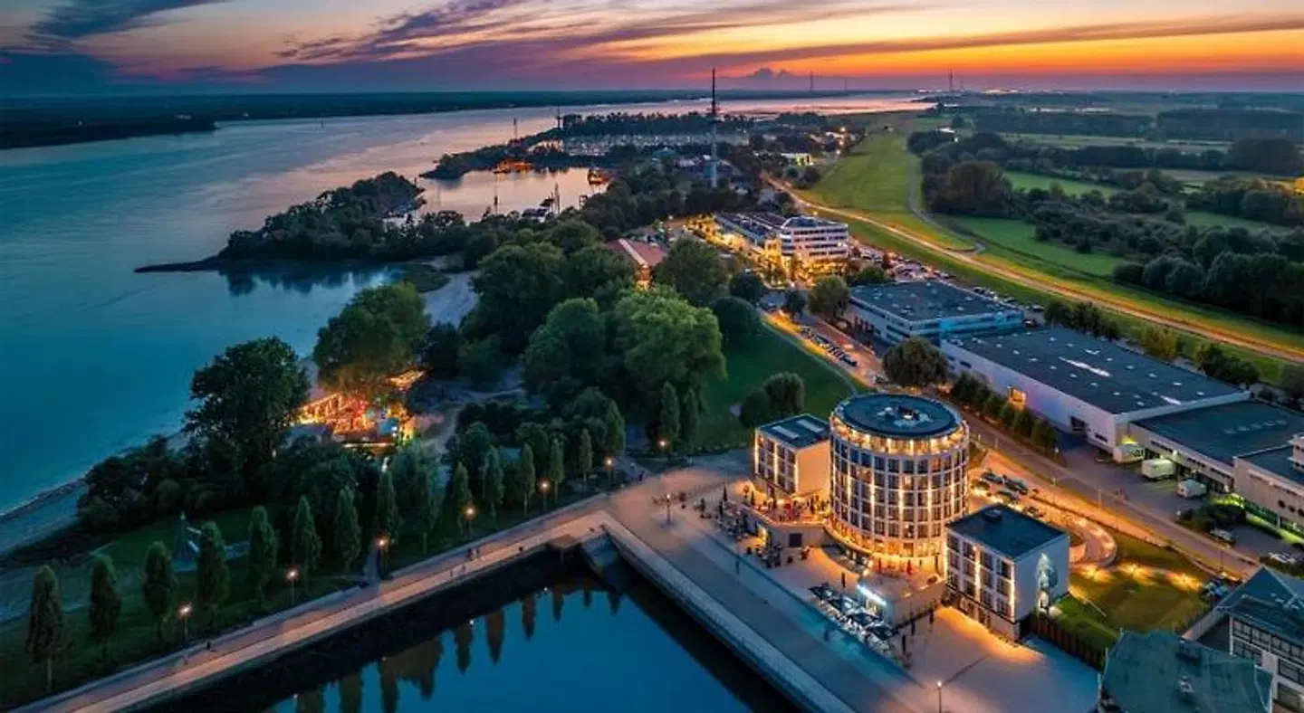 HotelHafenWedel OUTDOOR_POOL