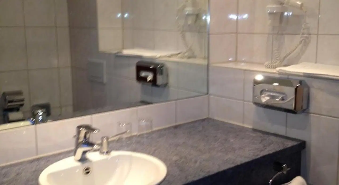 Zur Post Badezimmer