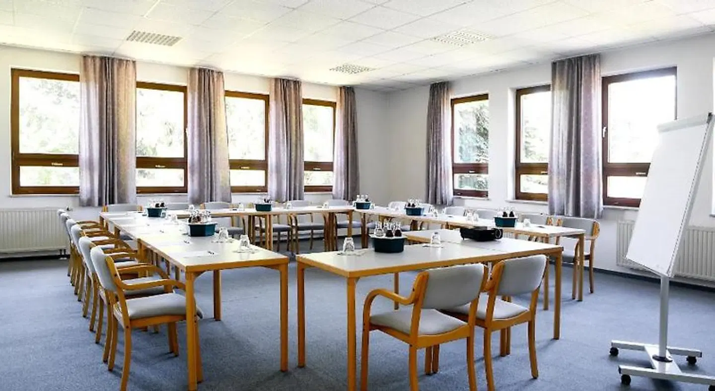 Im Kräutergarten Konferenz