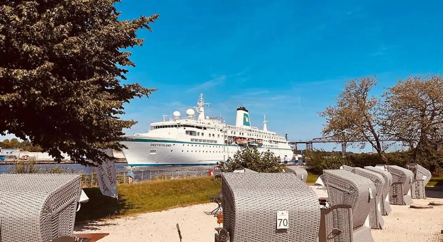 Kanal-Haus "Das Gästehaus direkt am NOK" Strand