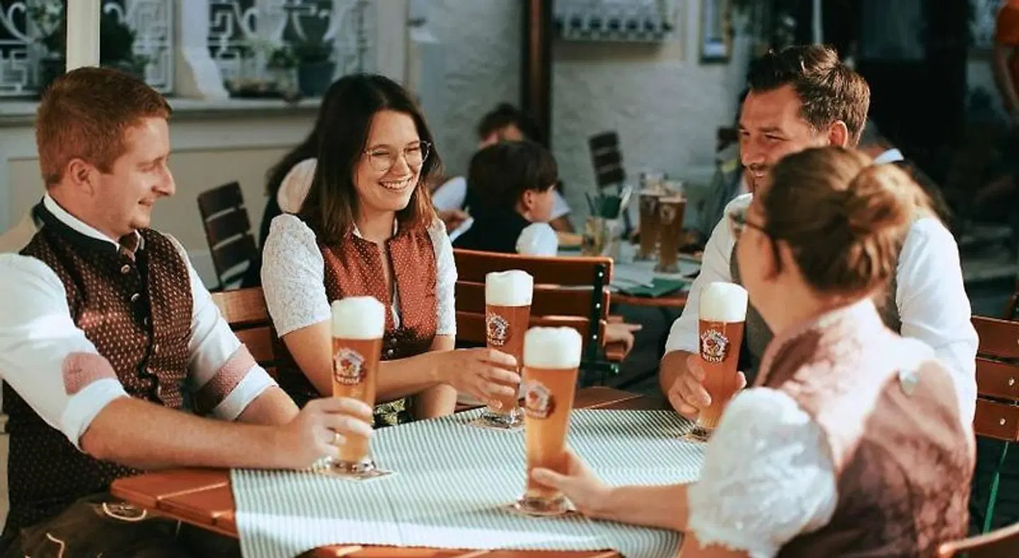 Brauereigasthof zum Kuchlbauer PEOPLE