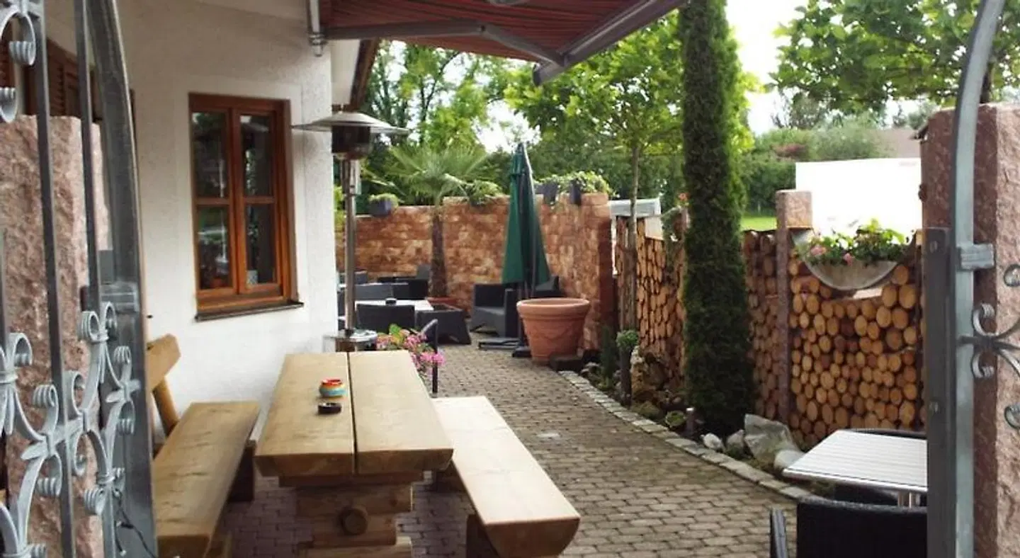 Hotel Isartaler Hof Terrasse
