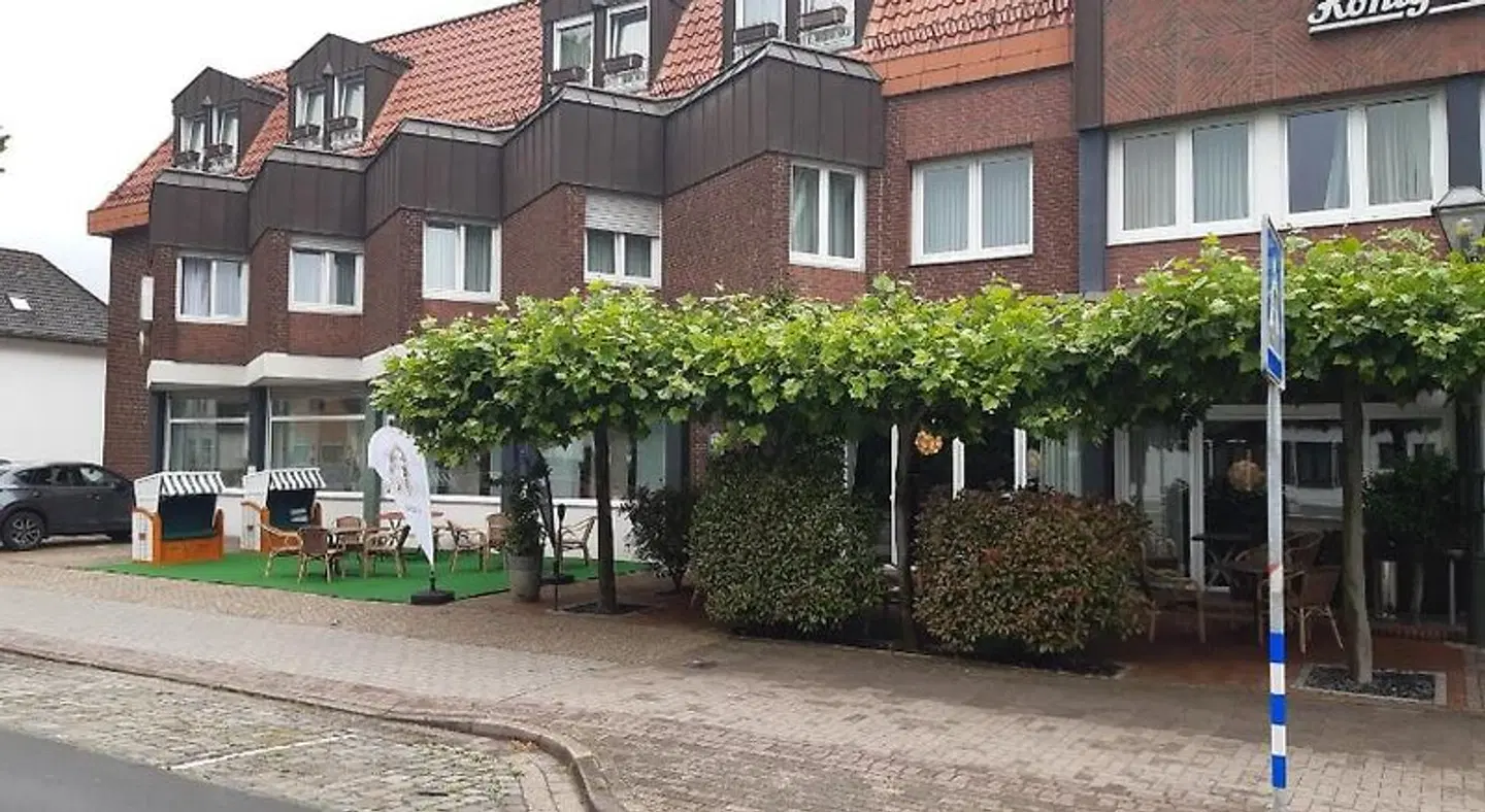 Thomsen EXTERIOR
