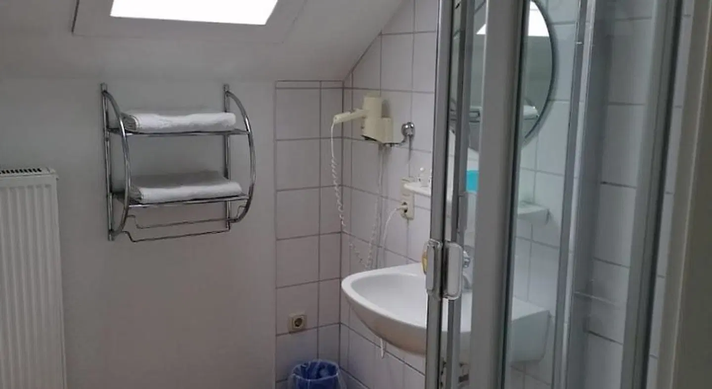 Jeje und Anna's Eifel Haus B&B Badezimmer